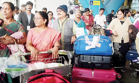 காஷ்மீரில் தாக்குதல் எதிரொலி- முதலமைச்சர் உத்தரவின் பேரில் 140 தமிழர்கள் மீட்பு