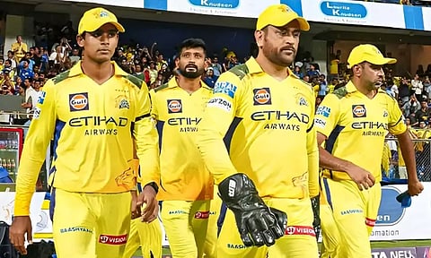 தொடர் தோல்வி எதிரொலி: புள்ளிப்பட்டியலில் கடைசி இடத்தில் இருந்து மீளாத சி.எஸ்.கே.