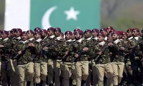 இந்தியாவின் பதிலடிக்கு பயந்து ராணுவத்தைவிட்டு வெளியேறும் பாகிஸ்தான் வீரர்கள்
