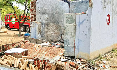 சிவகாசி பட்டாசு ஆலை விபத்தில் பலி எண்ணிக்கை 4 ஆக உயர்வு