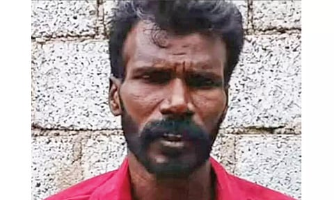 சங்கரன்கோவில் அருகே விவசாயி கொலையில் 2 பேர் சிக்கினர்- உடலை வாங்க மறுத்து உறவினர்கள் போராட்டம்