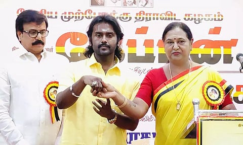 குடும்பத்தினருக்கு பதவி- தே.மு.தி.க.வில் 'திடீர்' உள்கட்சி மோதல்- கட்சியில் இருந்து விலகப் போவதாக நிர்வாகி கடிதம்