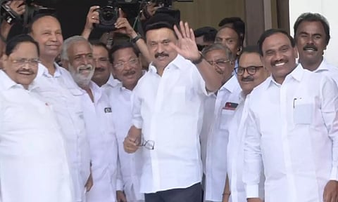 முதலமைச்சர் மு.க.ஸ்டாலின் தலைமையில் தி.மு.க. மாவட்ட செயலாளர்கள் கூட்டம் தொடங்கியது