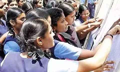 வெளியானது பிளஸ்2 தேர்வு முடிவுகள்...