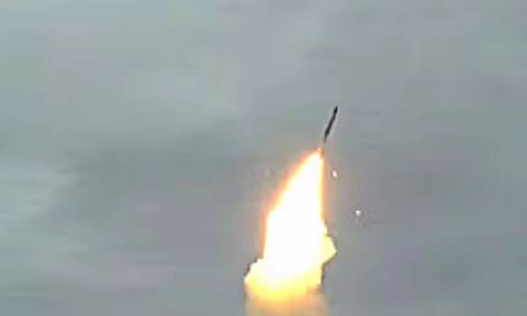 பாகிஸ்தான் டிரோன், ஏவுகணை தாக்குதல்: வெற்றிகரமாக வான் பாதுகாப்பு சிஸ்டம் மூலம் முறியடிப்பு- இந்திய ராணுவம்