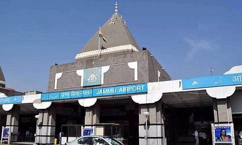 இந்தியா- பாகிஸ்தான் இடையே பதற்றம்: 14ஆம் தேதி வரை 24 விமான நிலையங்கள் மூடல்