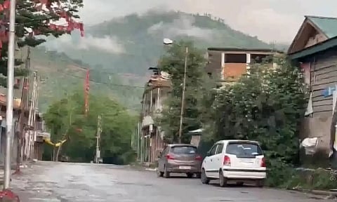 மீண்டும் பாகிஸ்தான் அத்துமீறல்- காஷ்மீரின் எல்லையோர குடியிருப்புகளை குறிவைத்து தாக்குதல்