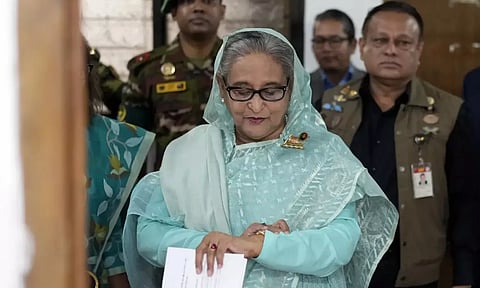 ஷேக் ஹசீனாவின் கட்சிக்கு தடை