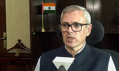 பாகிஸ்தான் அத்துமீறலால் வெளியேறிய மக்கள்- வீடு திரும்பலாம் என உமர் அப்துல்லா அறிவிப்பு