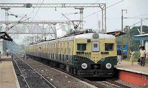 சென்ட்ரல் - கும்மிடிப்பூண்டி இடையே 19 மின்சார ரெயில்கள் ரத்து