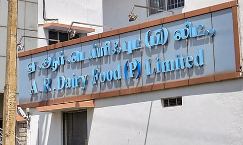 ஏ.ஆர். டெய்ரி நிறுவன உரிமத்தை நிறுத்தி வைத்த உத்தரவு ரத்து- மதுரை நீதிமன்றம்