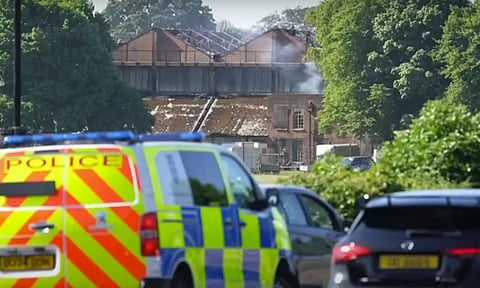 இங்கிலாந்து ராணுவ தளத்தில் ஏற்பட்ட தீ விபத்தில் 3 பேர் பலி: பிரதமர் இரங்கல்