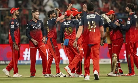 IPL 2025: முதல் அணியாக ப்ளே ஆப் சுற்றுக்கு தகுதி பெறுமா RCB அணி?