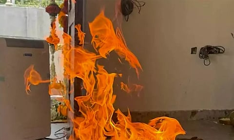 நெருப்பில் தோன்றிய ஆஞ்சநேயர் உருவம்- டி.வி. நடிகை நெகிழ்ச்சி பதிவு