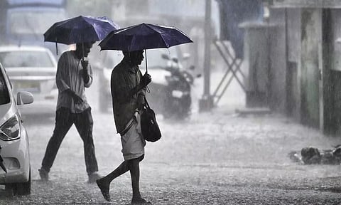 கேரளாவில் 'சைரன் ஒலி' எழுப்பி கனமழை எச்சரிக்கை - வயநாட்டில் சுற்றுலா தலங்கள் மூடல்