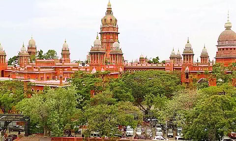 துணைவேந்தர் நியமனம் விவகாரம்- அரசுக்கு வழங்கிய சட்டப்பிரிவுக்கு இடைக்கால தடை