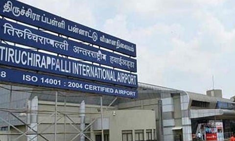 கோவை விமான நிலையத்தில் ரூ.5 கோடி மதிப்பிலான உயர்ரக கஞ்சா பறிமுதல்
