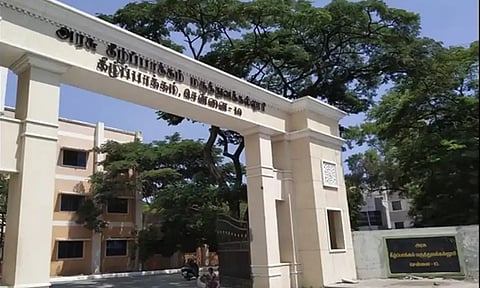 கீழ்ப்பாக்கம் அரசு மருத்துவமனையில் மின்வெட்டு- நோயாளிகள் அவதி