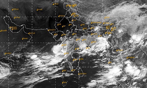 காற்றழுத்த தாழ்வு பகுதி வலுப்பெற்றது- வானிலை ஆய்வு மையம்