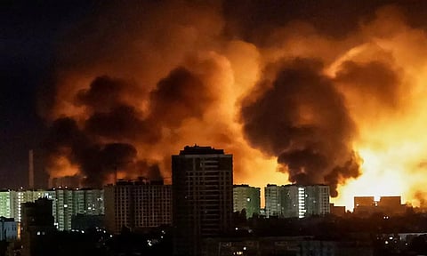 அமைதிப் பேச்சுவார்த்தைக்கு மத்தியில் உக்ரைன் மீது ரஷியா சரமாரி டிரோன் தாக்குதல்.. பலர் படுகாயம்