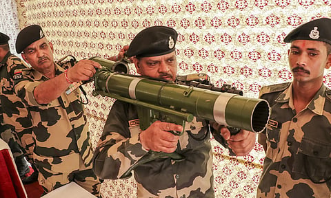 "ஆபரேஷன் சிந்தூர்" தாக்குதலில் பாகிஸ்தானின் 72 ராணுவ நிலைகள் அழிப்பு- இந்தியா எல்லை பாதுகாப்புப்படை