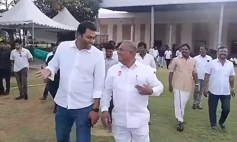 எடப்பாடியை நம்பி யாரும் கூட்டணிக்கு வருகிற மாதிரி தெரியல...! கிண்டல் செய்த ஆதவ் அர்ஜுனா