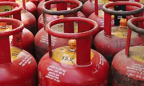 கியாஸ் சிலிண்டர் பெற பயோமெட்ரிக் கட்டாயம்