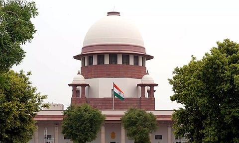 கல்வி நிதியை விடுவிக்க மத்திய அரசுக்கு உத்தரவிடக்கோரி தமிழக அரசு மனு- உடனடியாக விசாரிக்க உச்சநீதிமன்றம் மறுப்பு