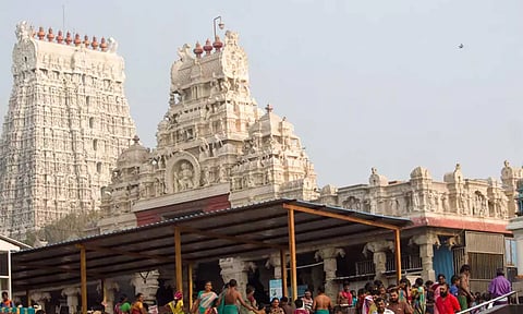 திருச்செந்தூர் முருகன் கோவில் குடமுழுக்கு நேரத்தை மாற்ற உயர்நீதிமன்ற மதுரைக்கிளை மறுப்பு..!