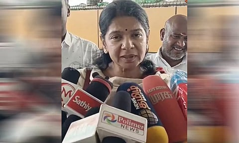அதிமுக, தொடர்ந்து பாஜக உடன் இணைந்து செயல்படுவது தமிழ்நாட்டிற்கு துரோகம்: கனிமொழி எம்.பி.