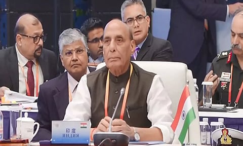 பயங்கரவாதத்தை ஆதரிக்கும் பாகிஸ்தானை கண்டிக்க வேண்டும்- ராஜ்நாத்சிங்