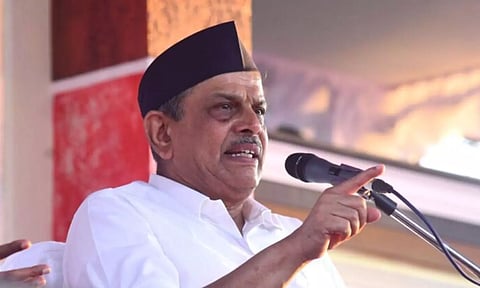 'சோசலிஸ்ட்', 'மதச்சார்பின்மை' வார்த்தைகளை அரசியலமைப்பு முகவுரையிலிருந்து நீக்க வேண்டும் - ஆர்எஸ்எஸ் தலைவர்