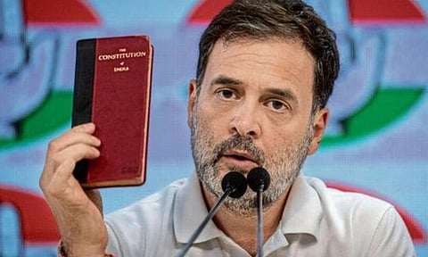 மீண்டும் கிழிந்த ஆர்எஸ்எஸ் முகமூடி.. அரசியலமைப்பை அகற்றி மனுஸ்மிருதியை அமல்படுத்த பாஜக சதி - ராகுல்