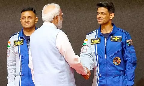 சுபான்ஷூ சுக்லாவிடம் கலந்துரையாடிய பிரதமர் மோடி