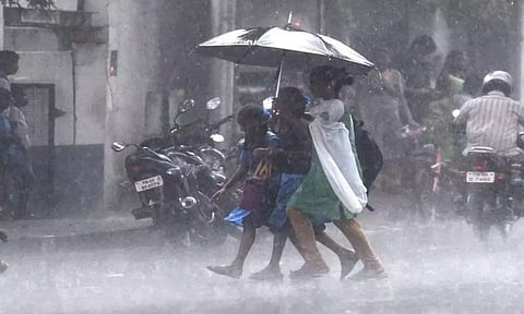 சென்னையில் திடீர் மழை..! மேலும் 2 மணி நேரத்திற்கு மழைக்கு வாய்ப்பு