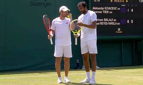 விம்பிள்டன்: ஆண்கள் இரட்டை பிரிவு ஆட்டத்தில் இந்தியாவின் பாலாஜி ஜோடி 2-வது சுற்றுக்கு முன்னேற்றம்