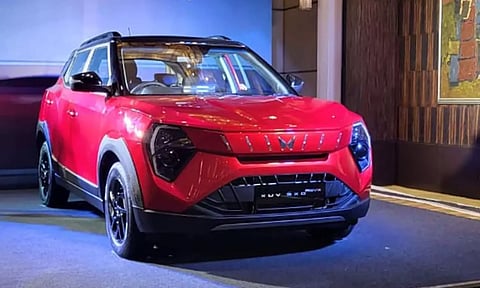 ரூ. 8.94 லட்சத்தில் அட்டகாச அம்சங்களுடன் அறிமுகமான மஹிந்திரா XUV 3XO REVX