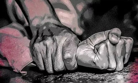 65 வயது பாட்டியை பாலியல் வன்கொடுமை செய்த பேரன் கைது