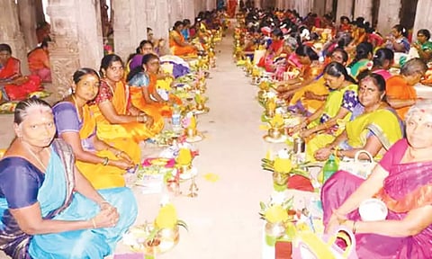 ஆடி முதல் ஞாயிறு - மங்கலம் அருளும் சுமங்கலி பூஜை