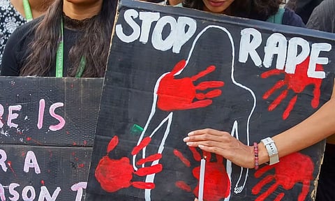 IIM கொல்கத்தா மாணவிக்கு ஆண்கள் விடுதியில் வைத்து பாலியல் வன்கொடுமை - சக மாணவர் கைது