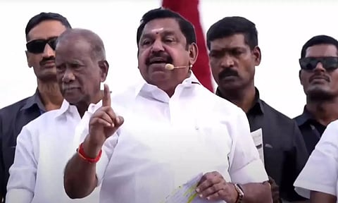 தவறான புள்ளி விவரங்கள் கொடுத்து மக்களை குழப்பாதீர்கள்: ஐஏஎஸ் அதிகாரிகள் மீது எடப்பாடி பழனிசாமி பாய்ச்சல்..!