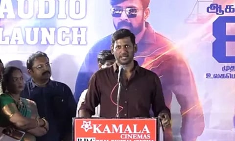 படம் ரிலீசான முதல் 3 நாட்களுக்கு தியேட்டருக்குள் ரிவ்யூ எடுக்க அனுமதிக்க வேண்டாம் - விஷால்