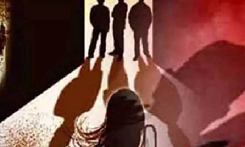 நண்பரை துரத்தி விட்டு பள்ளி மாணவிக்கு பாலியல் வன்கொடுமை: 7 பேருக்கு சாகும் வரை சிறை