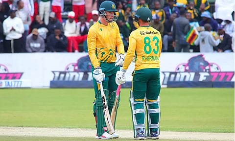 முத்தரப்பு டி20 தொடர்: இறுதிப்போட்டிக்கு முன்னேறியது தென் ஆப்பிரிக்கா