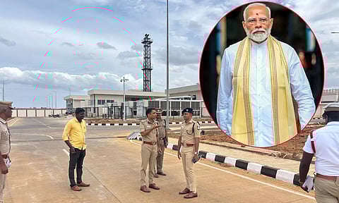 பிரதமர் மோடி வருகை எதிரொலி - தூத்துக்குடி விமான நிலையத்தில் பாதுகாப்பு ஏற்பாடுகள் தீவிரம்