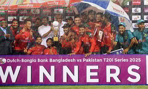 3வது போட்டியில் பாகிஸ்தான் ஆறுதல் வெற்றி: டி20 கோப்பை வென்ற வங்கதேசம்