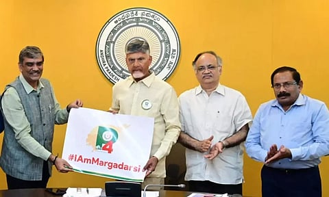 குப்பம் தொகுதியில் 250 குடும்பங்களை தத்தெடுத்த சந்திரபாபு நாயுடு