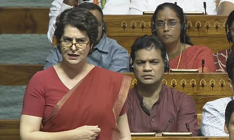 மக்களை பாதுகாப்பது பிரதமர், உள்துறை அமைச்சரின் பொறுப்பல்லவா?- பிரியங்கா காந்தி கேள்வி