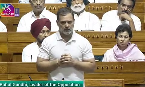 இந்திராகாந்திக்கு இருந்த துணிச்சலில் பிரதமர் மோடிக்கு பாதியாவது இருக்கிறதா?: ராகுல் காந்தி கேள்வி