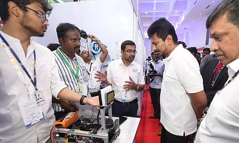 தொழில் முதலீடுகளை ஈர்ப்பதில் தமிழ்நாடு முதன்மை மாநிலமாக விளங்குகிறது- உதயநிதி